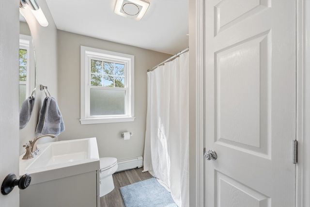 24 Pleasant St, Chelmsford, MA 01824