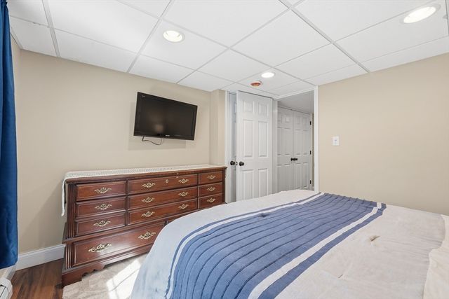 24 Pleasant St, Chelmsford, MA 01824