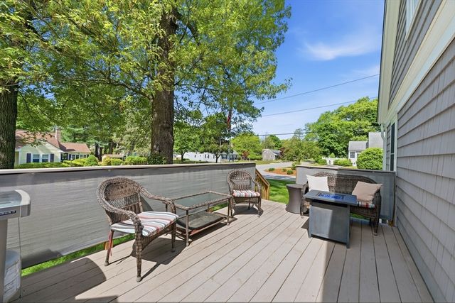 24 Pleasant St, Chelmsford, MA 01824