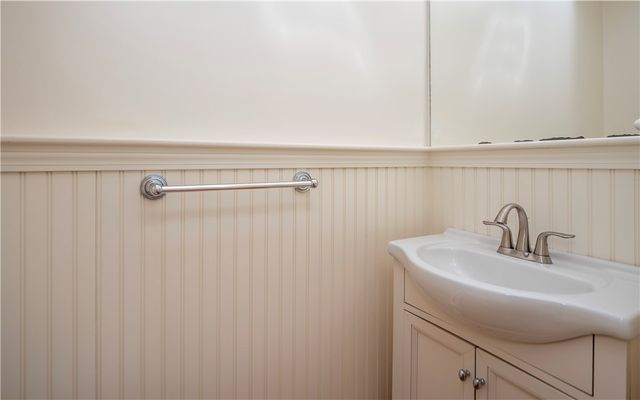 20 Indian Avenue 22, Portsmouth, RI 02871