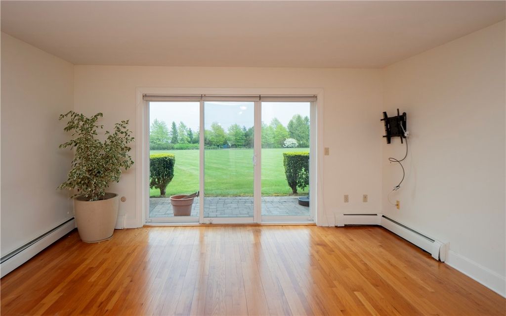 20 Indian Avenue 22, Portsmouth, RI 02871