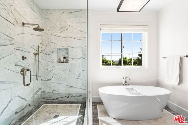 11380 Waterford St, Los Angeles, CA 90049