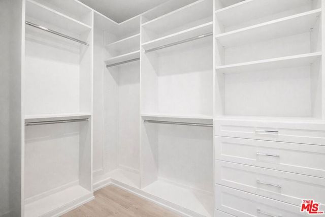 11380 Waterford St, Los Angeles, CA 90049