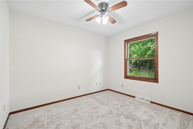 65 Birch Court, North Liberty, IA 52317