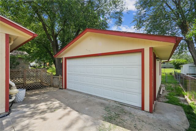 65 Birch Court, North Liberty, IA 52317