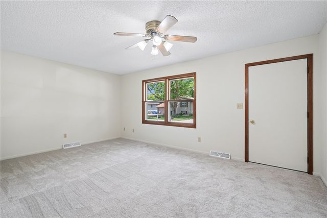 65 Birch Court, North Liberty, IA 52317