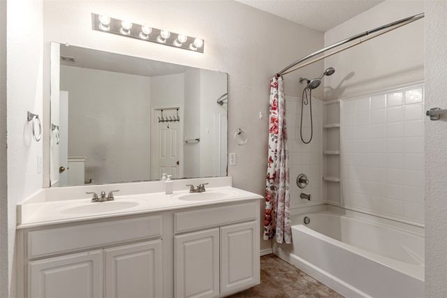 2930 Tangleglen Drive, Rockwall, TX 75032