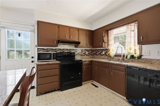302 Knight Dr, Richmond, VA 23223