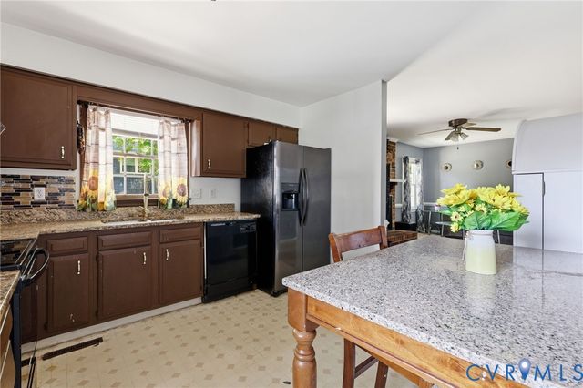 302 Knight Dr, Richmond, VA 23223
