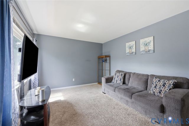 302 Knight Dr, Richmond, VA 23223