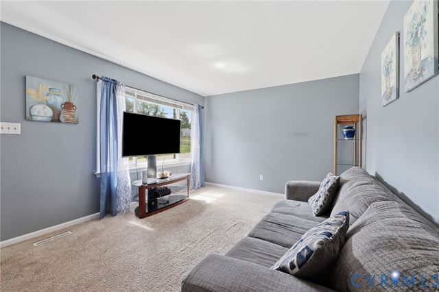 302 Knight Dr, Richmond, VA 23223