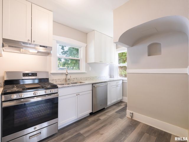 600 E VIRGINIA Avenue, Peoria, IL 61603