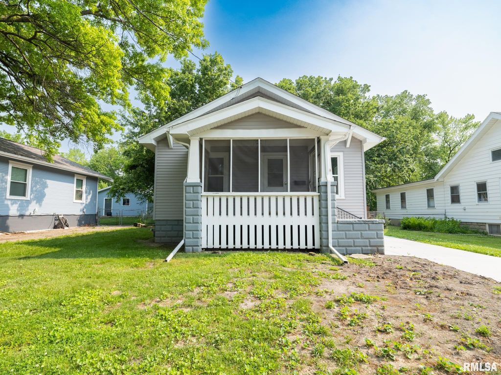 600 E VIRGINIA Avenue, Peoria, IL 61603