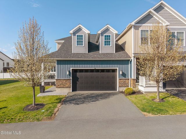 32 Stacey Way, North Greenbush, NY 12180