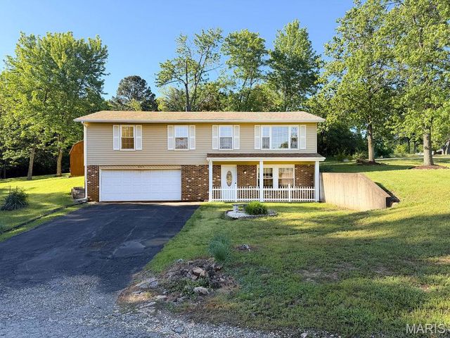 3344 Woodland Trl, Imperial, MO 63052