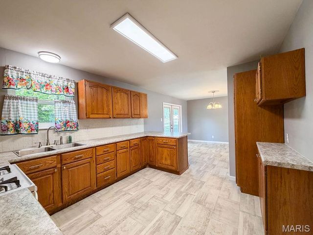 3344 Woodland Trl, Imperial, MO 63052