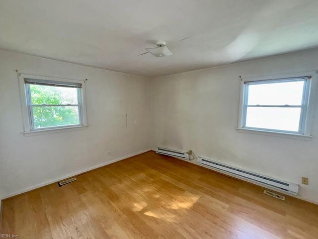 1520 Blanche DR, Portsmouth, VA 23701