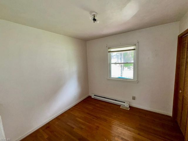 1520 Blanche DR, Portsmouth, VA 23701