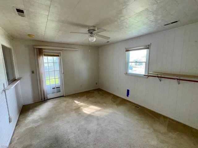 1520 Blanche DR, Portsmouth, VA 23701
