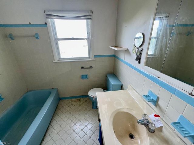 1520 Blanche DR, Portsmouth, VA 23701