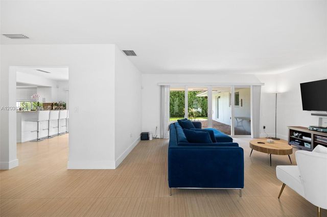 811 Capri St, Coral Gables, FL 33134