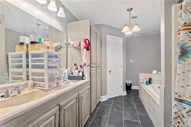 512 Gist Lane, Lake Charles, LA 70611