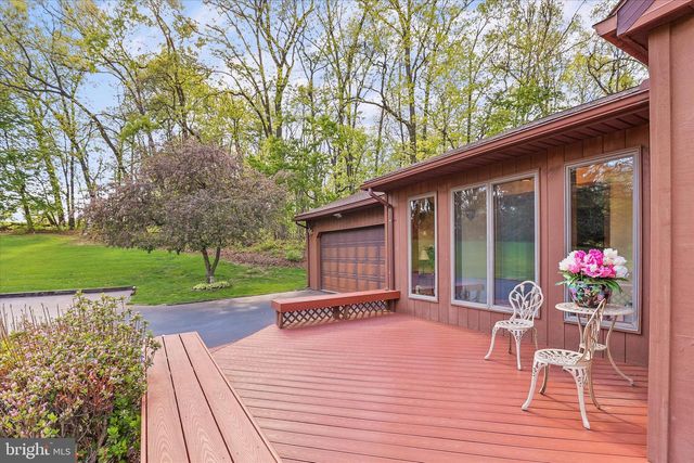115 VALLEY RD, Windsor, PA 17366