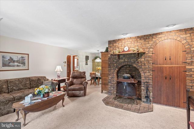 115 VALLEY RD, Windsor, PA 17366