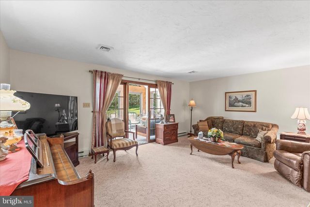 115 VALLEY RD, Windsor, PA 17366