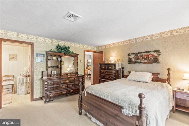 115 VALLEY RD, Windsor, PA 17366