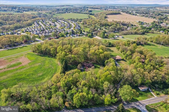 115 VALLEY RD, Windsor, PA 17366