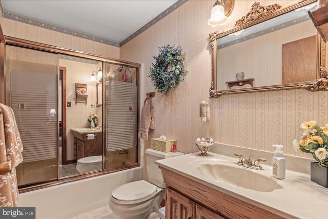 115 VALLEY RD, Windsor, PA 17366