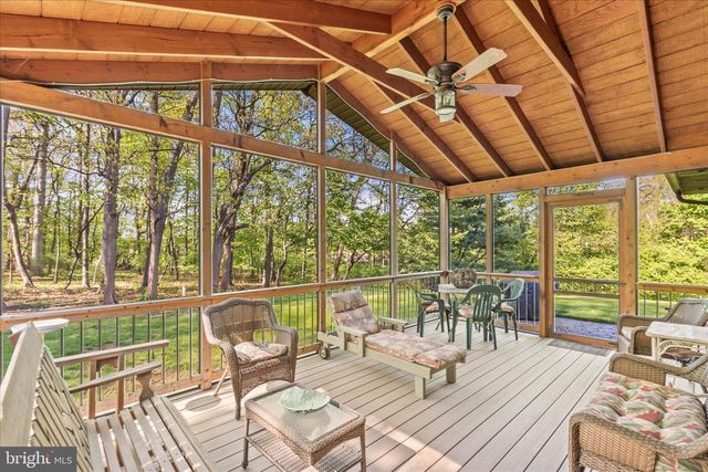 115 VALLEY RD, Windsor, PA 17366