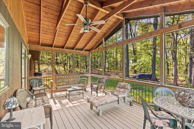 115 VALLEY RD, Windsor, PA 17366