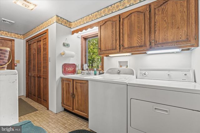 115 VALLEY RD, Windsor, PA 17366