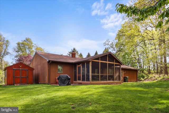 115 VALLEY RD, Windsor, PA 17366