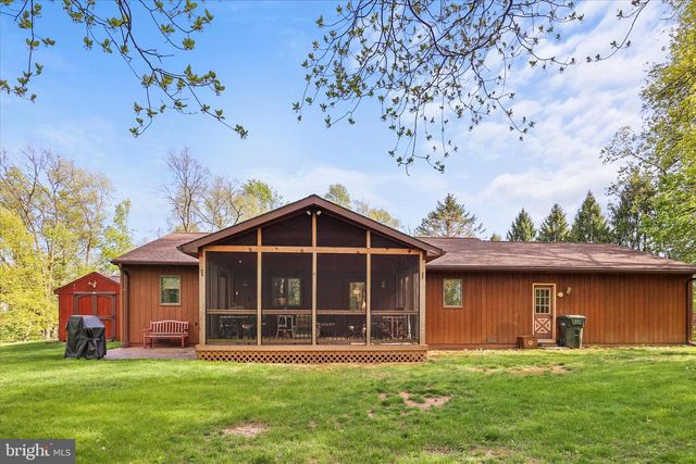115 VALLEY RD, Windsor, PA 17366
