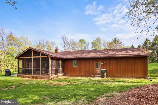 115 VALLEY RD, Windsor, PA 17366
