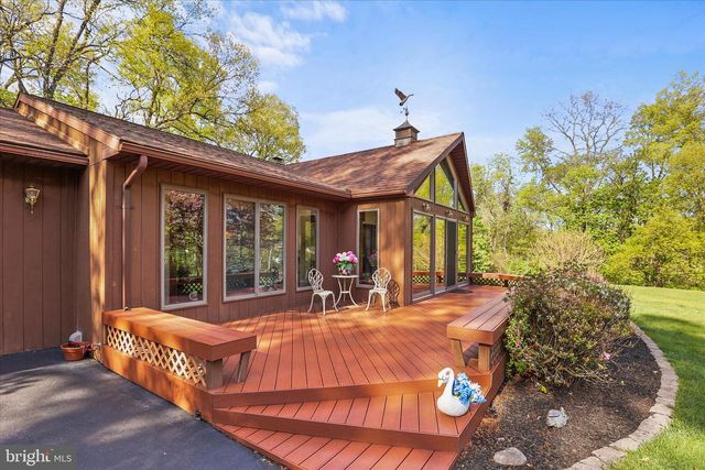 115 VALLEY RD, Windsor, PA 17366