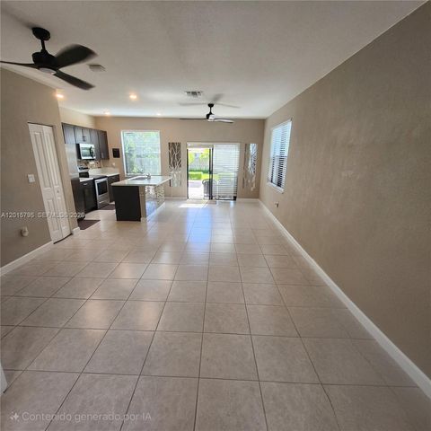 25111 SW 108th Ave, Homestead, FL 33032