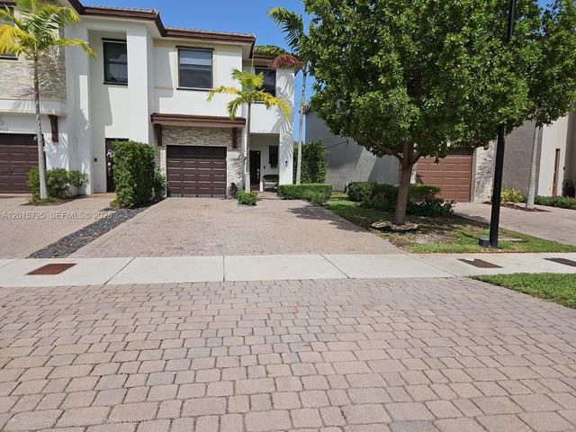 25111 SW 108th Ave, Homestead, FL 33032