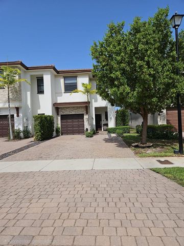 25111 SW 108th Ave, Homestead, FL 33032