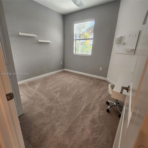 25111 SW 108th Ave, Homestead, FL 33032
