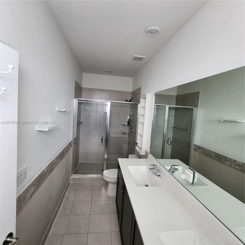 25111 SW 108th Ave, Homestead, FL 33032