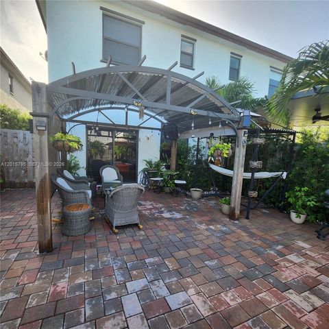 25111 SW 108th Ave, Homestead, FL 33032