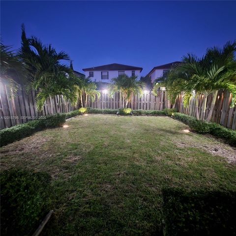25111 SW 108th Ave, Homestead, FL 33032