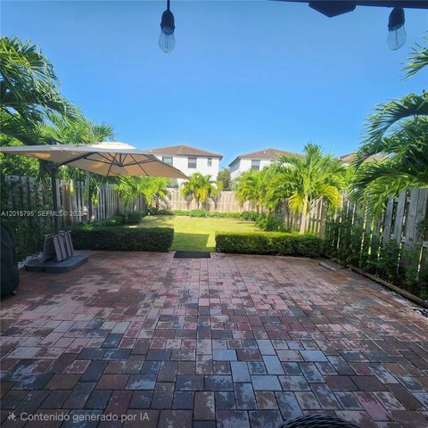 25111 SW 108th Ave, Homestead, FL 33032