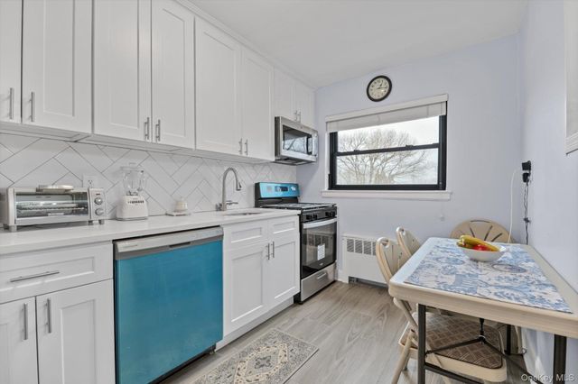 220-16 75th Avenue 210A2, Oakland Gardens, NY 11364