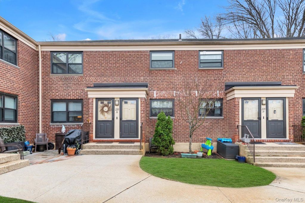 220-16 75th Avenue 210A2, Oakland Gardens, NY 11364