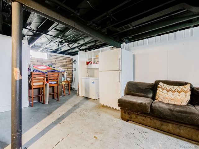 21733 RAUSCH Avenue, Eastpointe, MI 48021